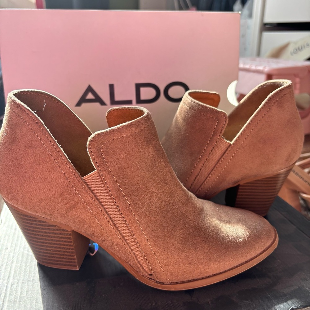 Women's Tan Ankle Boots